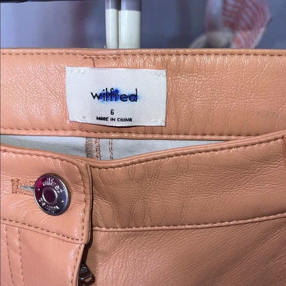 Wilfred salmon|peach Faux Leather Ankle Jeans - Picture 3 of 3